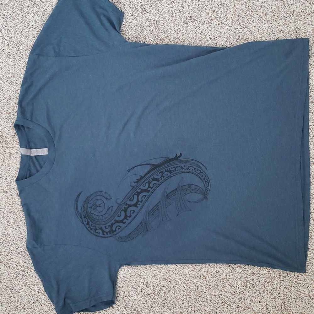 Polynesian designed Mens XXL T-shirt
